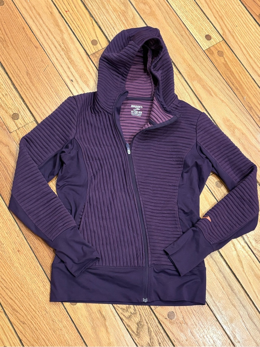 Brooks Running Outdoors Deep Purple Quilted Hooded Jacket size XS